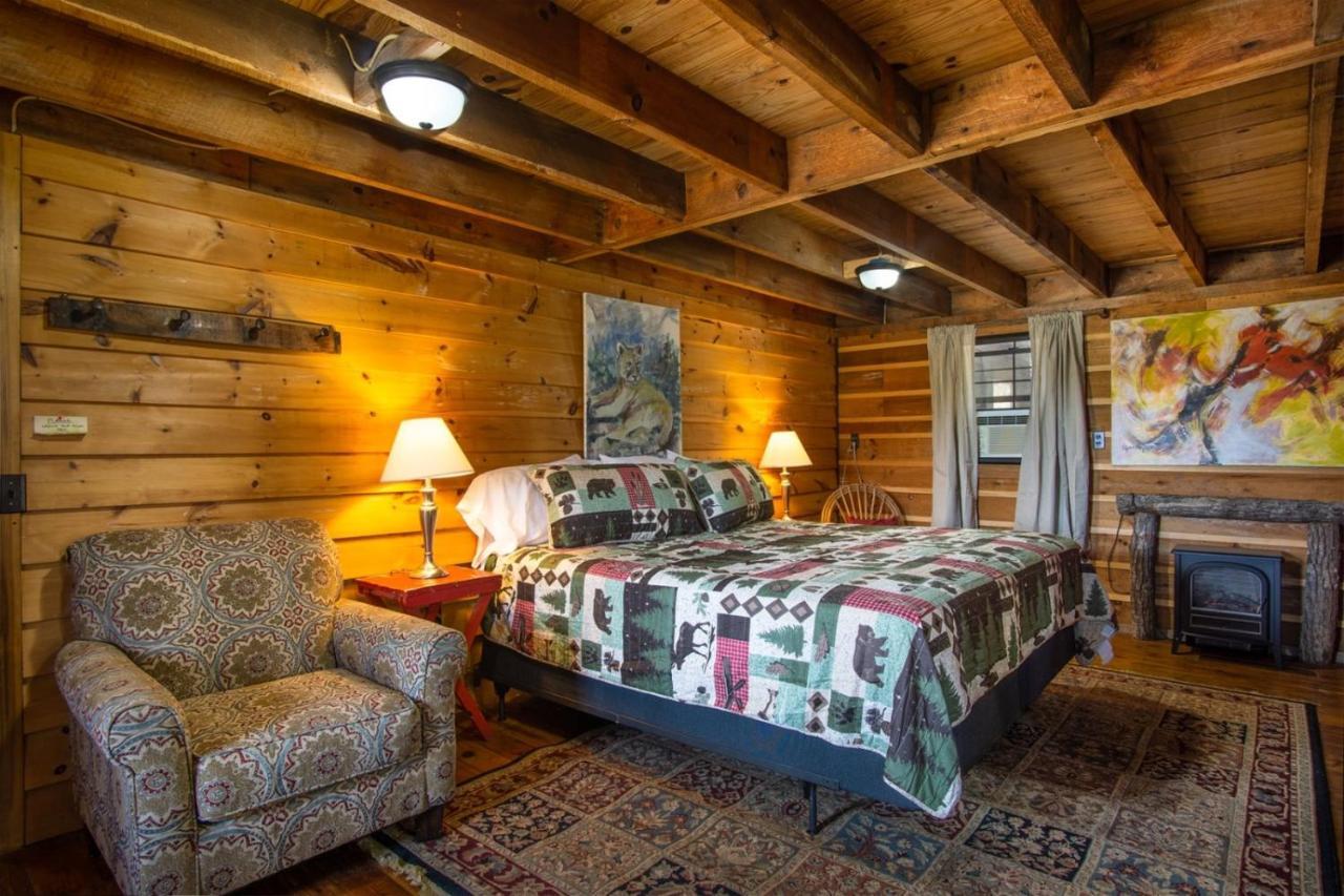 Coyote Lodge At Deerwoode Reserve Brevard Exterior photo