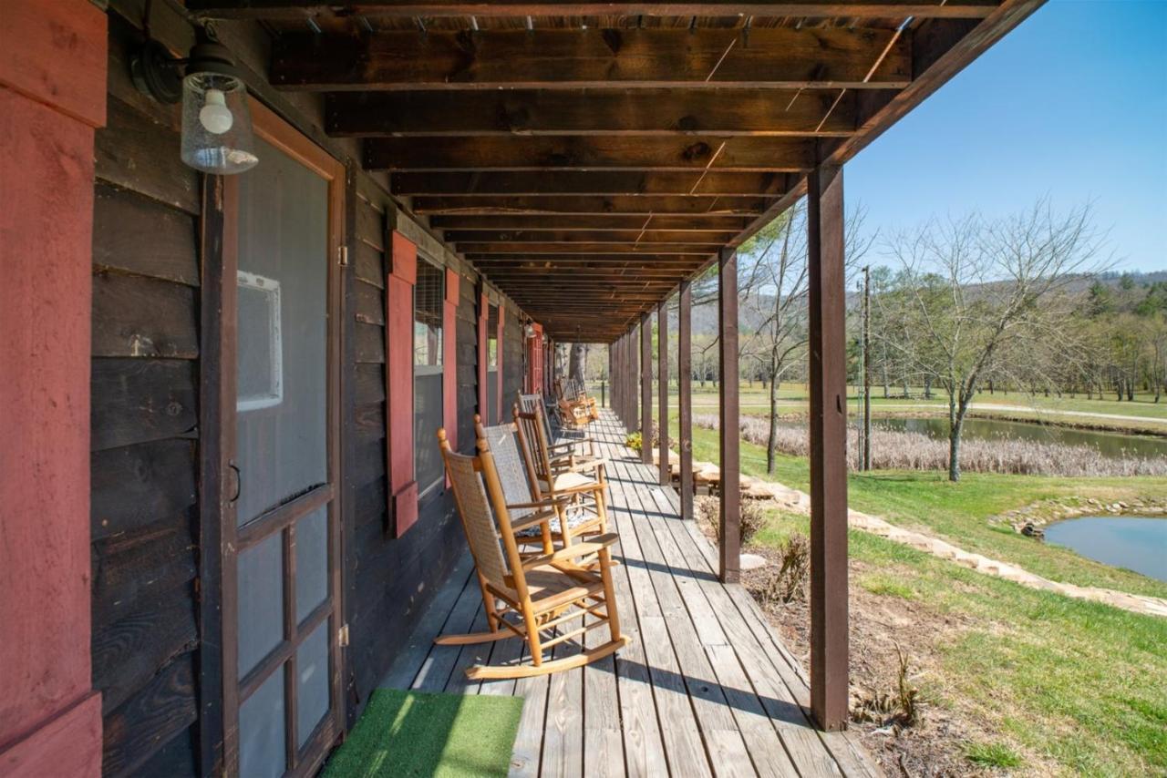 Coyote Lodge At Deerwoode Reserve Brevard Exterior photo
